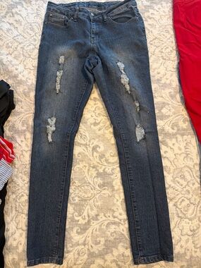 Women's Skinny Distressed Jeans in Dark Blue
